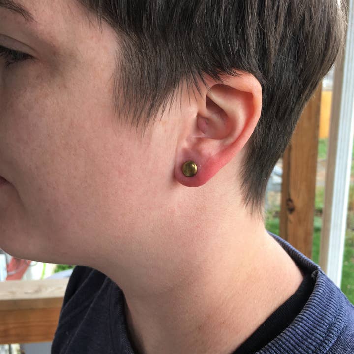 Poor Sparrow – Engroshandel Ørestikkere – Enkle messing Dots Post Stud øreringe1