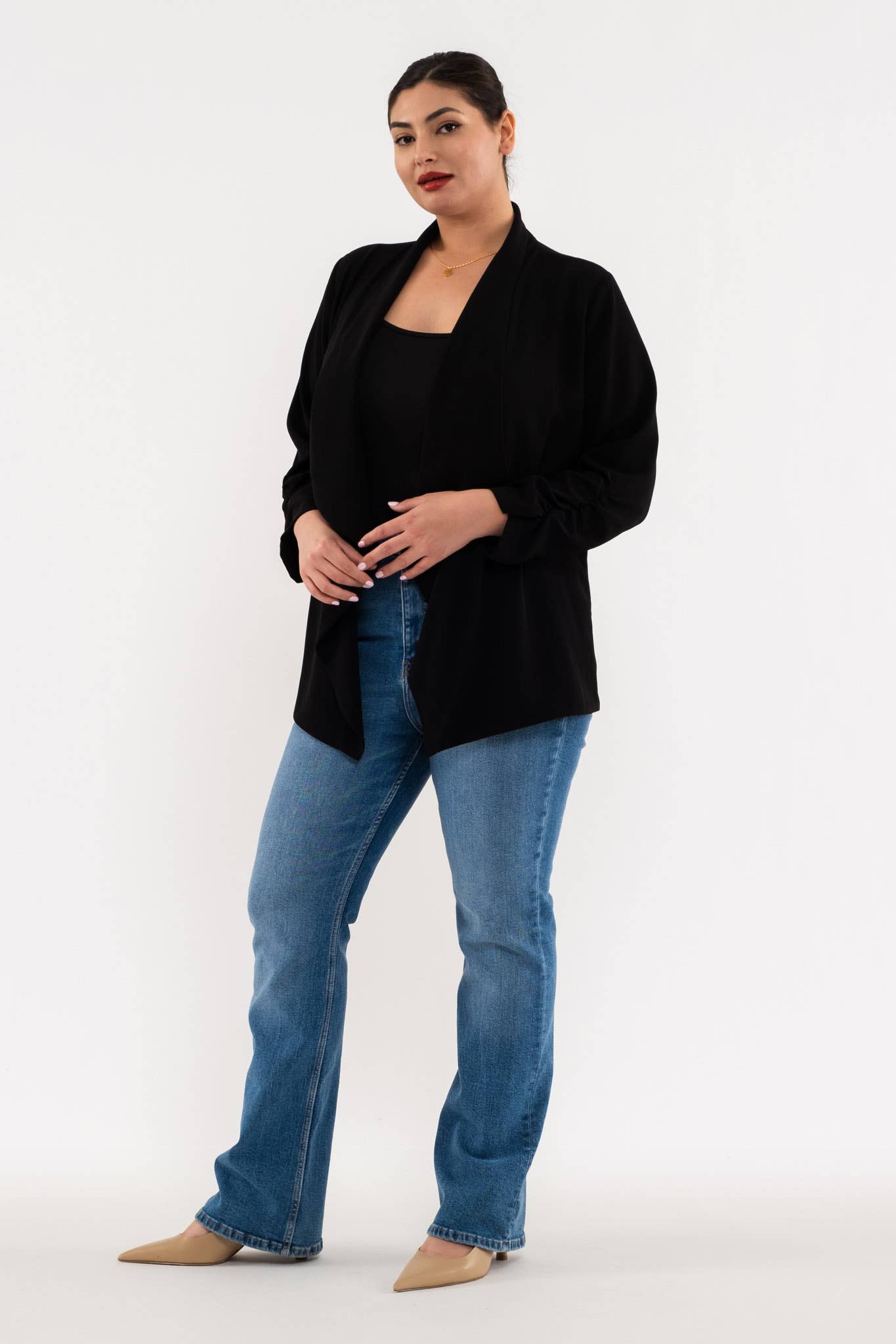 Blu Pepper – Engroshandel Blazer - Dame – Plus size blazer med 3/4 ærmer og rynkede detaljer2