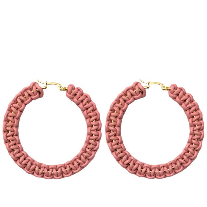Orecchini a Cerchio in pelle intrecciata rosa per la vendita all'ingrosso da parte di createdny