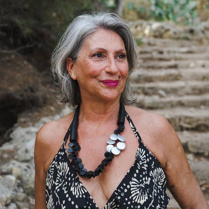 Bijondo - Wholesale Bib Necklace - Metallic Holland Necklace1