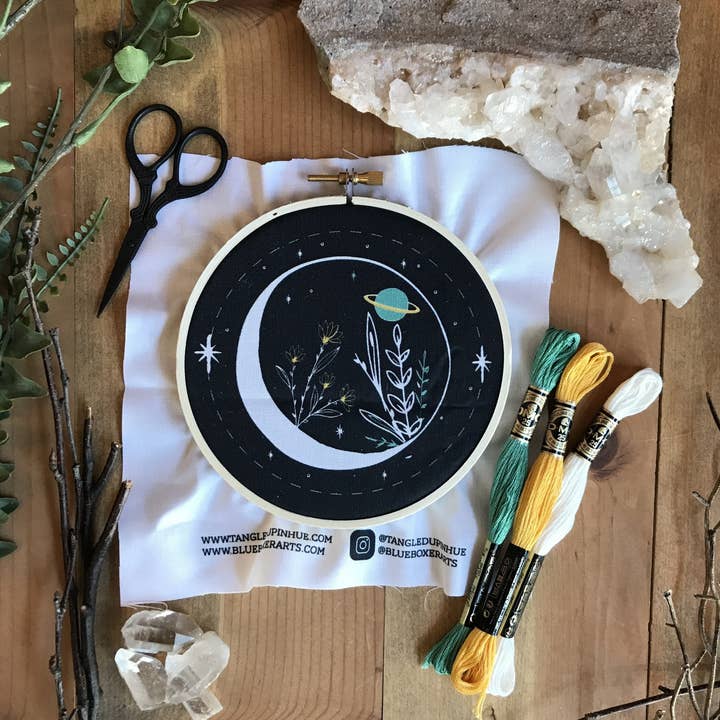 Tangled Up In Hue – Material para bordar/ponto de cruz por atacado – Kit de costura faça você mesmo - Celestial Garden - Kit de bordado