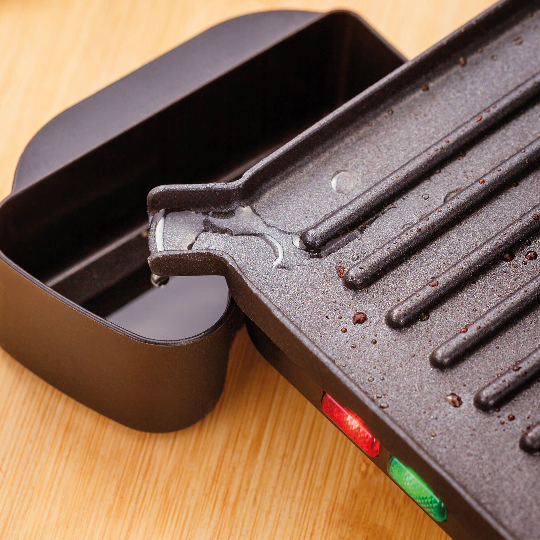 Judge UK - Vendita all'ingrosso Elettrodomestici da cucina - Judge Electricals, Healthy Grill - UK PLUG3