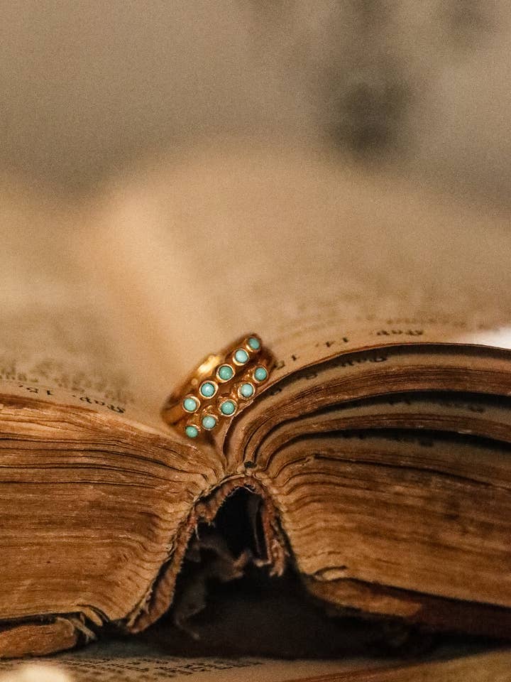 Orecchini a cerchio turchesi tutto intorno per la vendita all'ingrosso da parte di Every Season