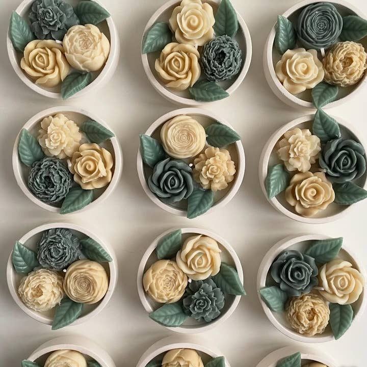 Bougie en cire de soja 8 oz Rose Sauvage pour la vente par Aristocrat Creation