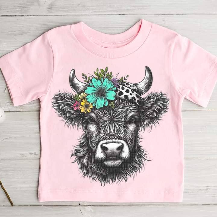 T-shirt Highland Cow con fascia per la vendita all'ingrosso da parte di Hello Sunshine Boutique