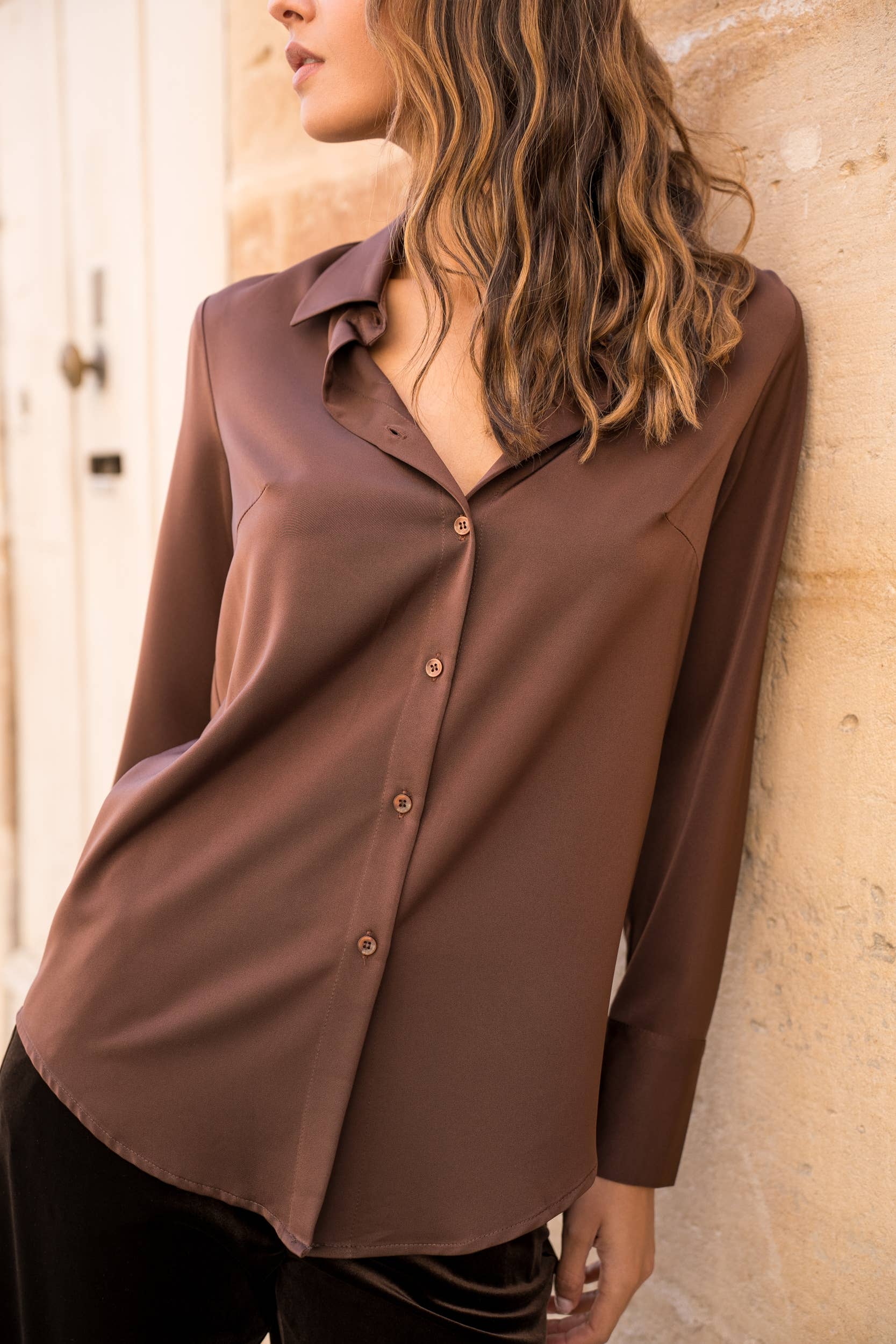 Attentif Paris - Wholesale Button Down Shirt - Women's - Satin shirt with classic notched collar90