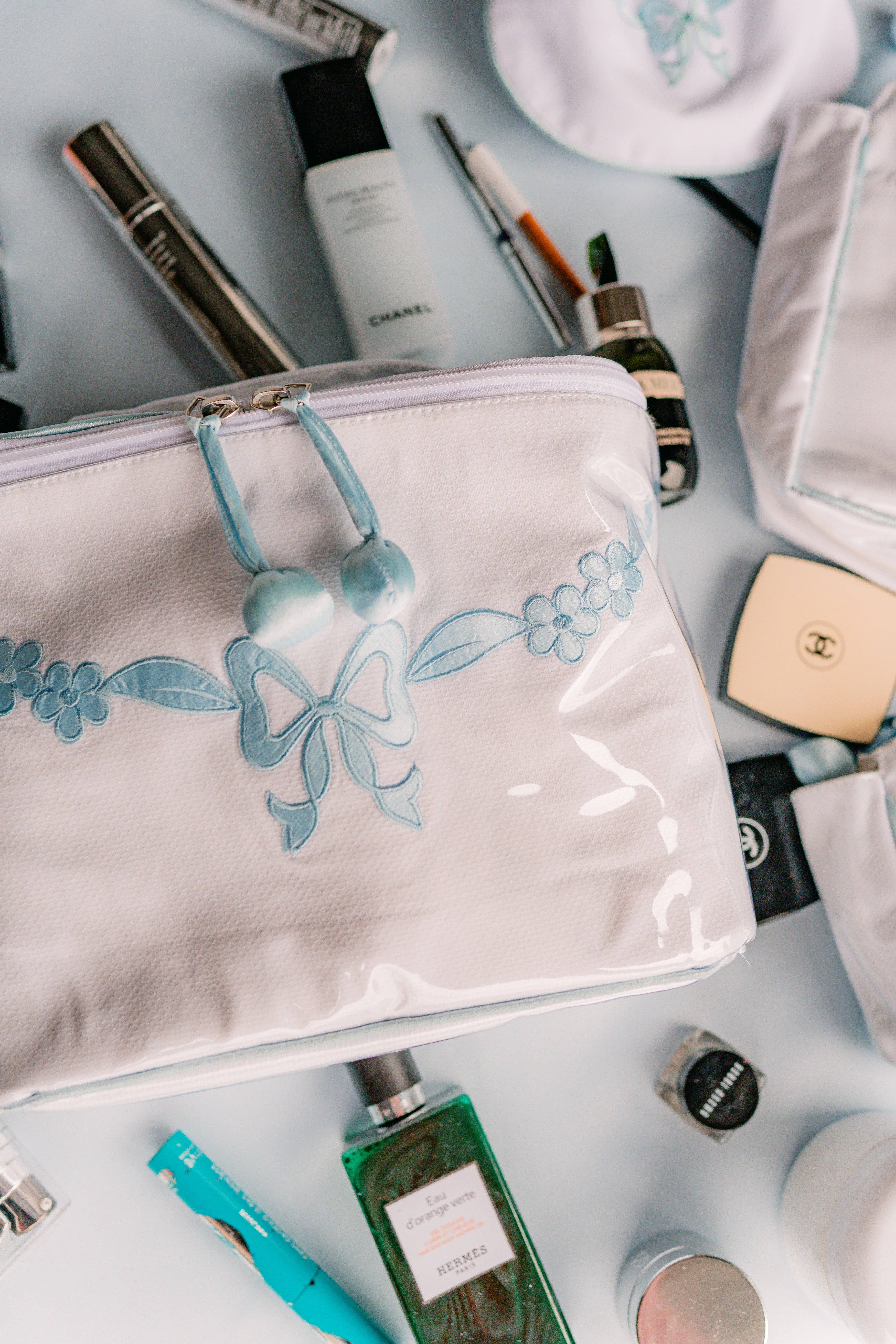 Lenora – bolsa de maquilhagem e cosméticos por atacado – MALA DE TREINO COM LAÇO FLORAL1