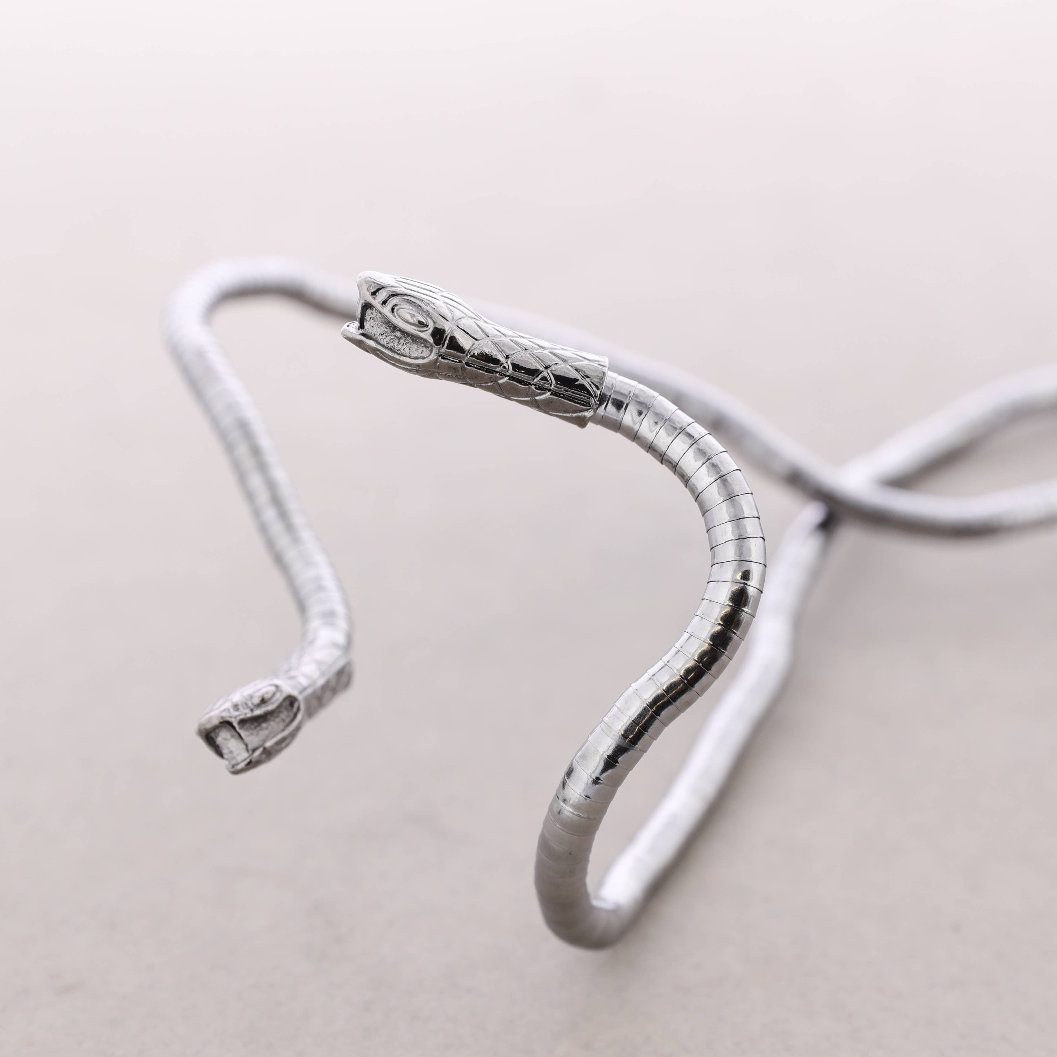 Sonata - Wholesale Snap Jewelry - Open Flexible Snake Metal Necklace5