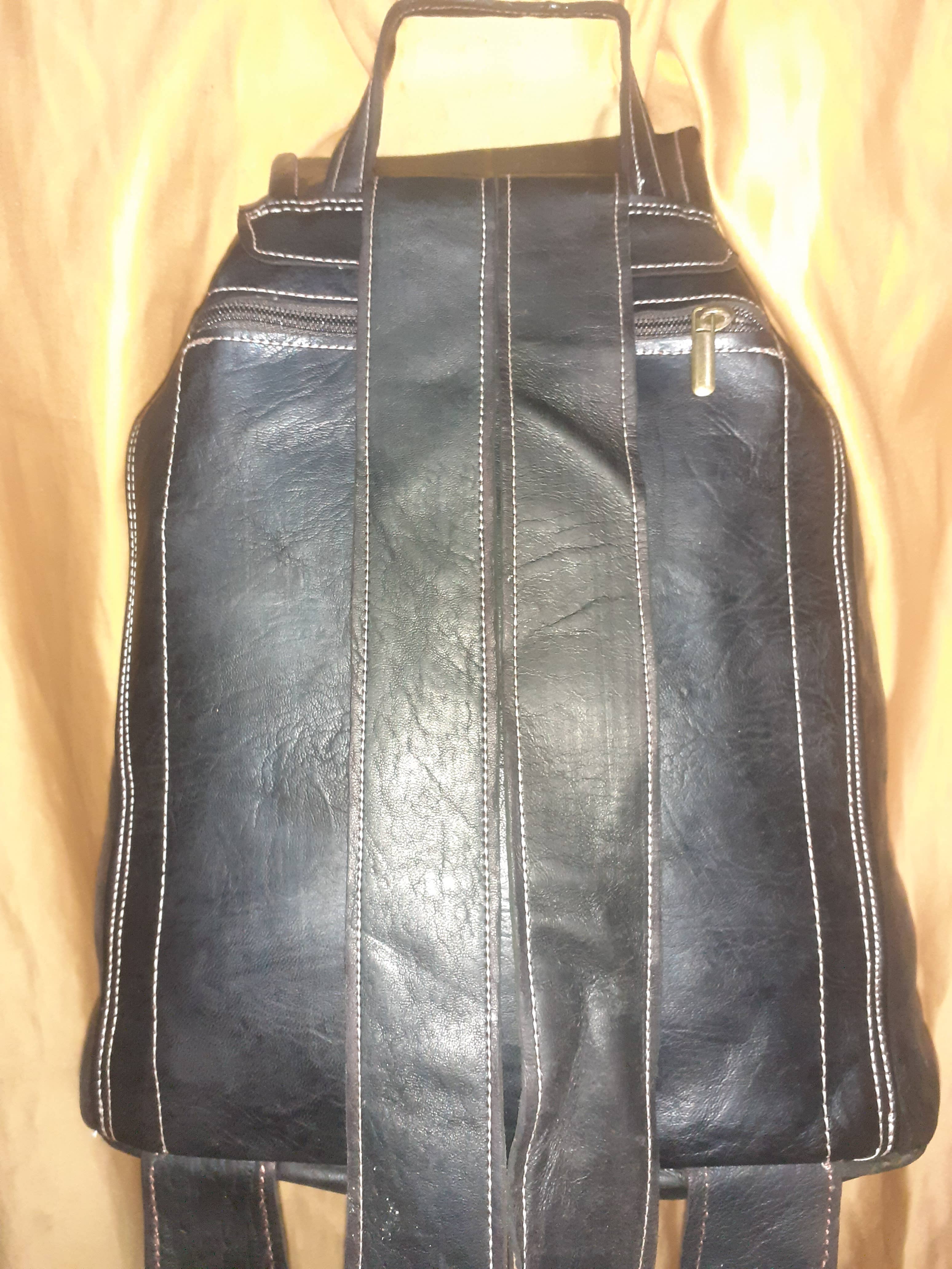 Hecho a mano – Großhandel Rucksack – Damen – Marrakech Lederrucksack mit doppeltem Reißverschluss und buntem Sonnenmotiv4