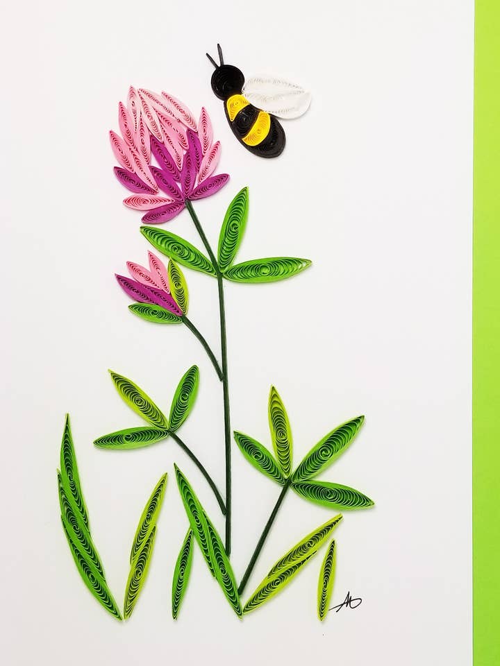 #340 Clover w/Bee for wholesale by Iconic Quilling