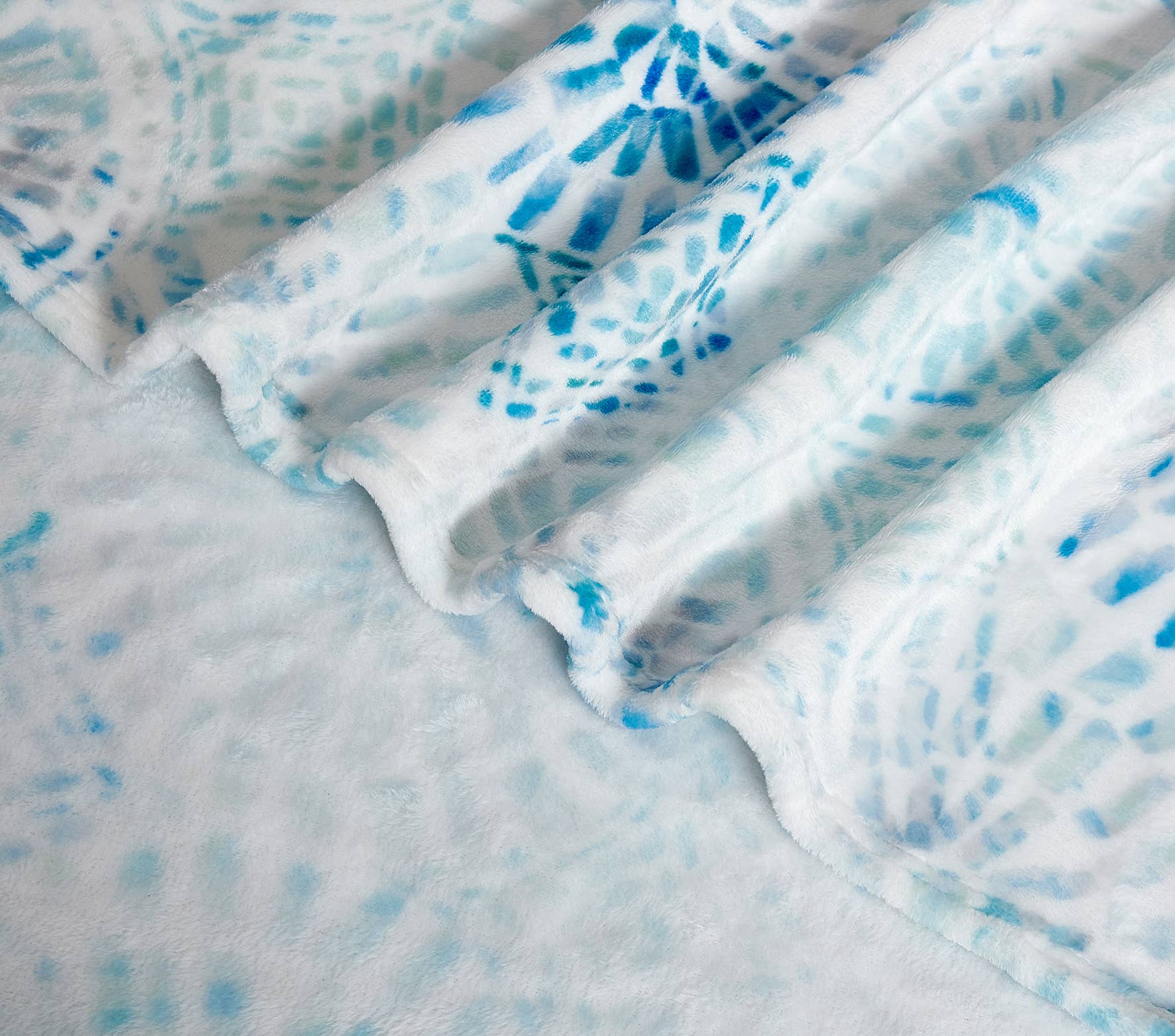 Duke Imports - Wholesale Throw Blanket - "Sundial"  1-Ply Faux Fur Everyday Designer Blanket3