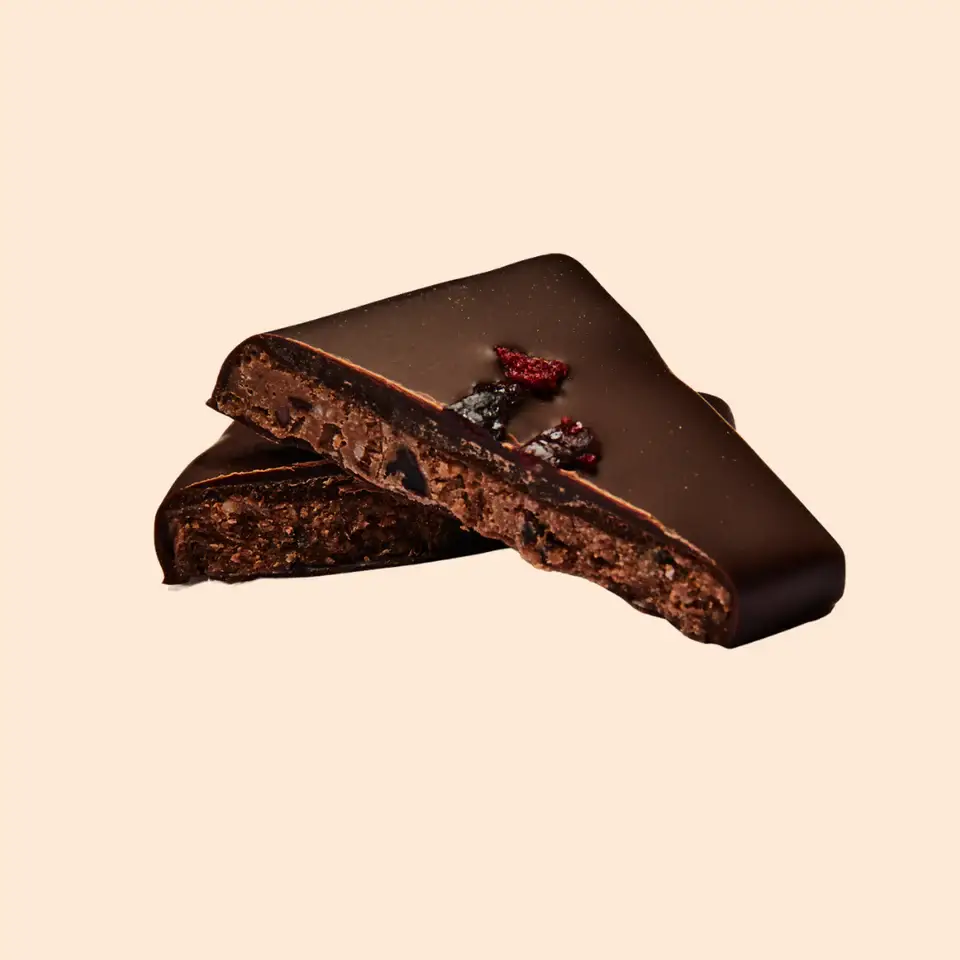 Cosmic Dealer - Wholesale Chocolate Bar - Single nut butter chocolate - Cherry & Almond - SRP 16 unit1