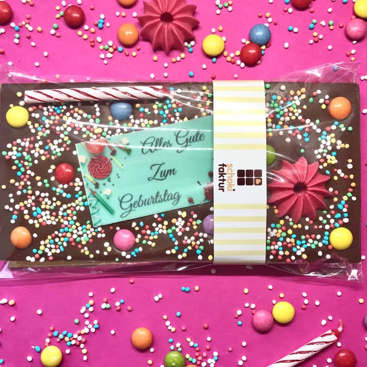 Whole Milk Birthday Chocolate "Pink Candle" - With Image on Sugar Paper for wholesale by Schokifaktur