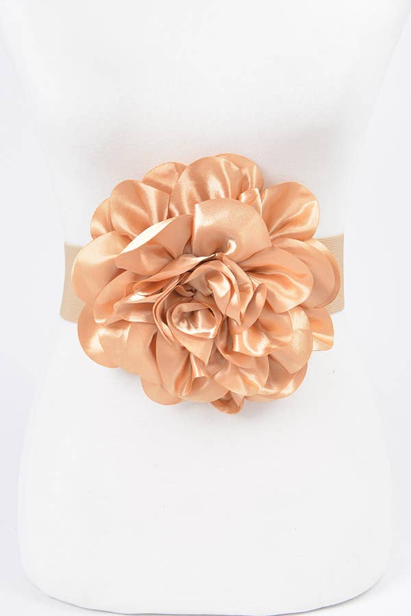 3AM BY H&D ACCESSORIES – Großhandel Gürtel – Damen –  Elastischer Gürtel aus Satin mit großen Blumen0