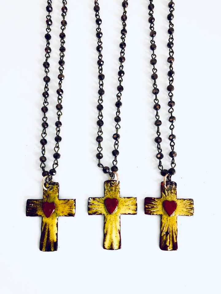 Halskette mit Herz und Licht in Kreuzform für den Großhandel von Michelle DaRin Jewelry