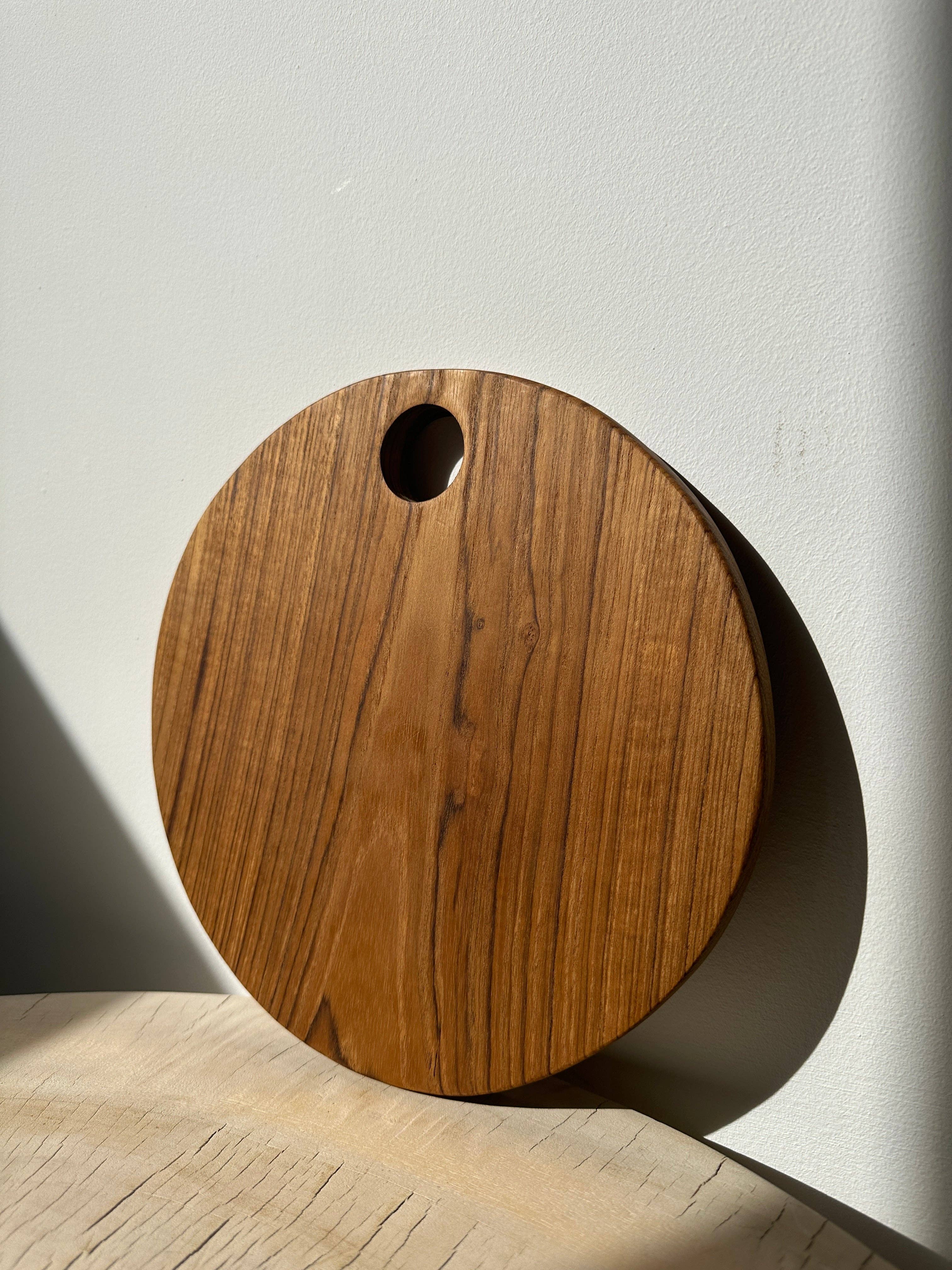 Office Objets – wholesale Skärbräda – Rund skärbräda i urholkad teak D:3034