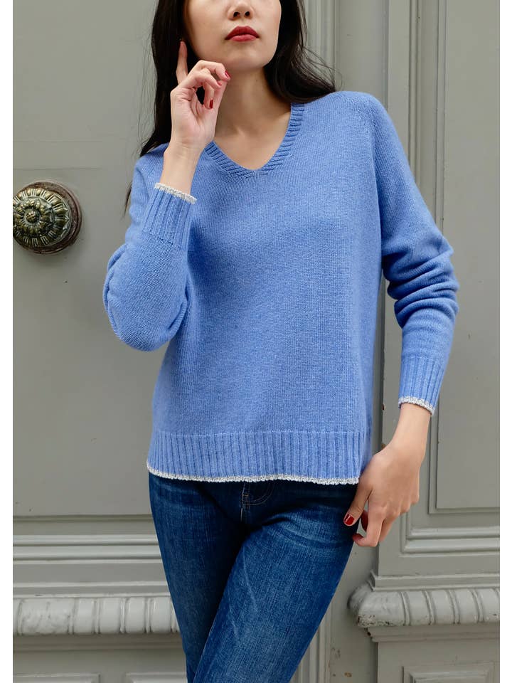 JULIA PARIS - Wholesale Knit Sweater - Women's - V-neck sweater in a wool and cashmere blend6