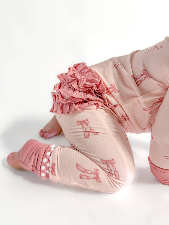 Elle & Mily - Wholesale Jumpsuit - Baby - Ballet Blush Bamboo Convertible Zip Romper1