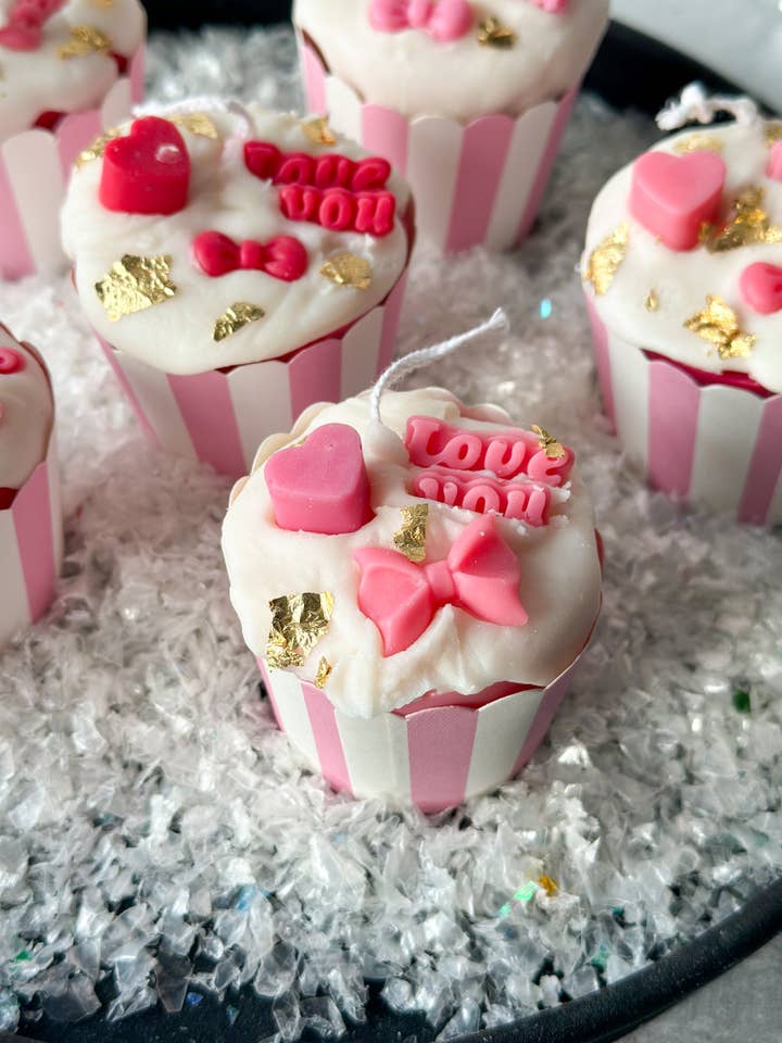 Handmade "Love You" Cupcakes Soy Wax Cake Scented Candles for wholesale by Gokican