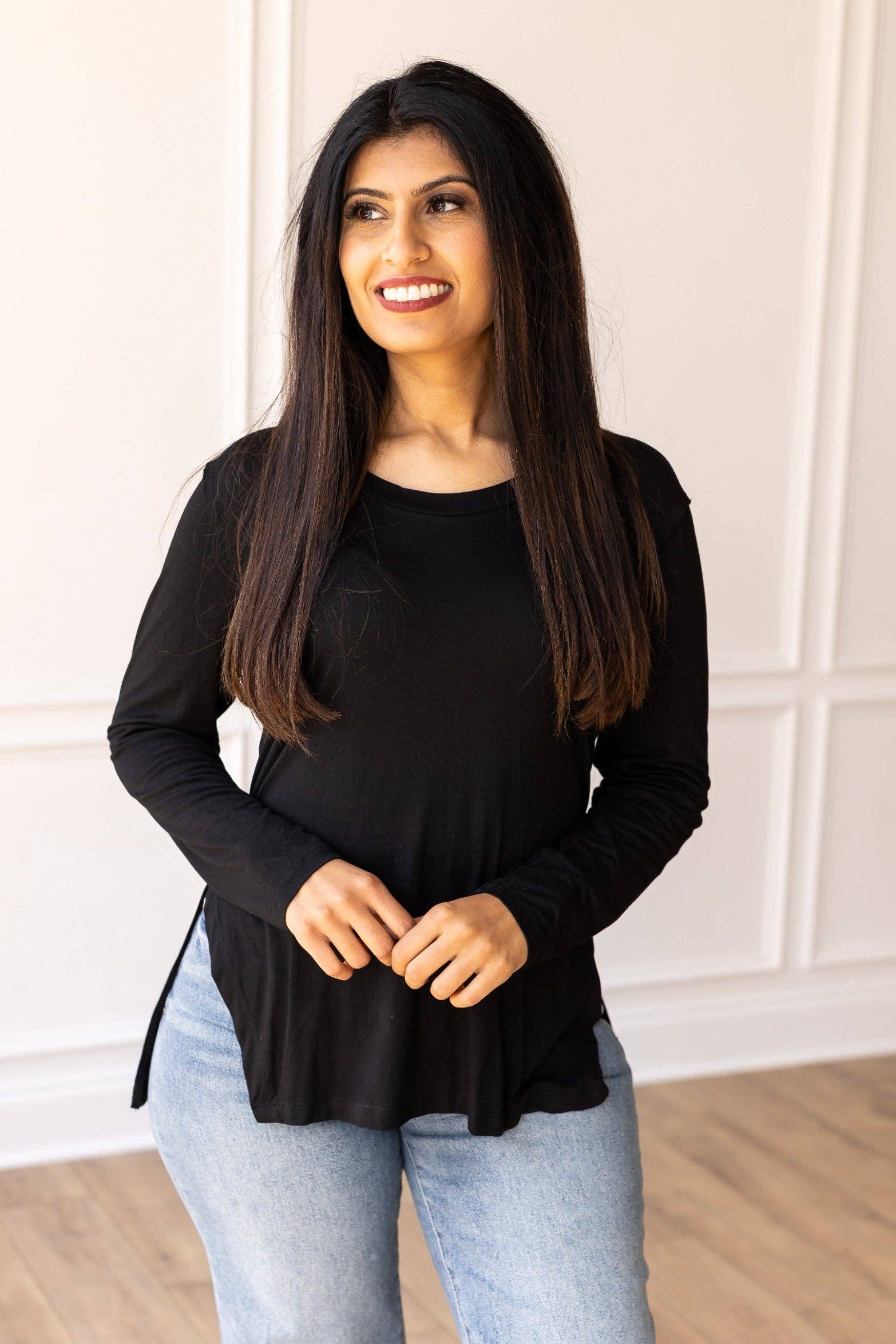 Noir Haut fendu latéral noir à manches longues Not Your Basic en vente sur Faire1