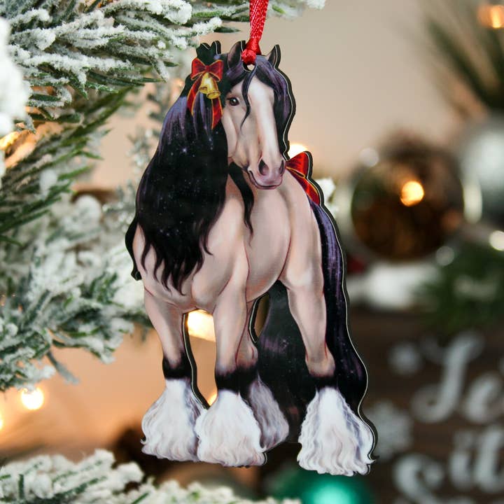 Classy Equine - Vente Objets de décoration - Ornement de Noël Cheval Gypsy Vanner debout en peau de daim1