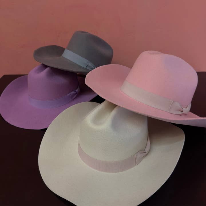 Queens INC – wholesale Cowboy Hat – Women’s – Australian Wool Cattleman Cowboy Hat With Ribbon
10