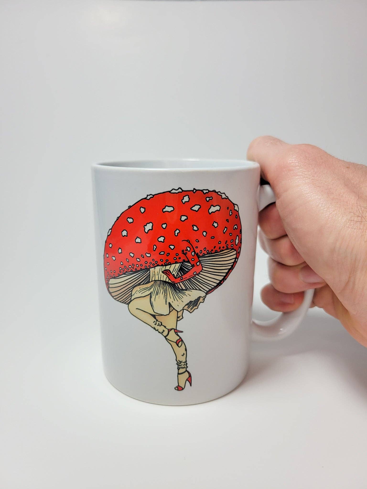 Mushroom Marauder – Caneca por atacado – Caneca de Café Miss Amanita | Pinup Menina Cogumelo | 11oz/15oz4