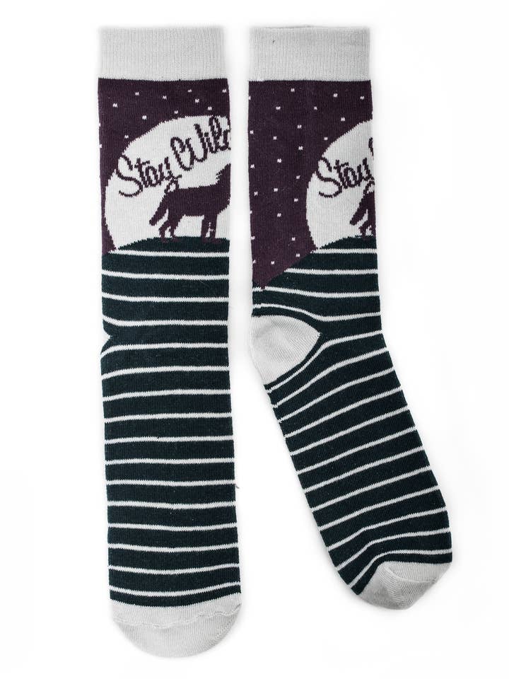 Snow Business USA - Wholesale Socks - Unisex - Howlin' Wolf Purple Socks