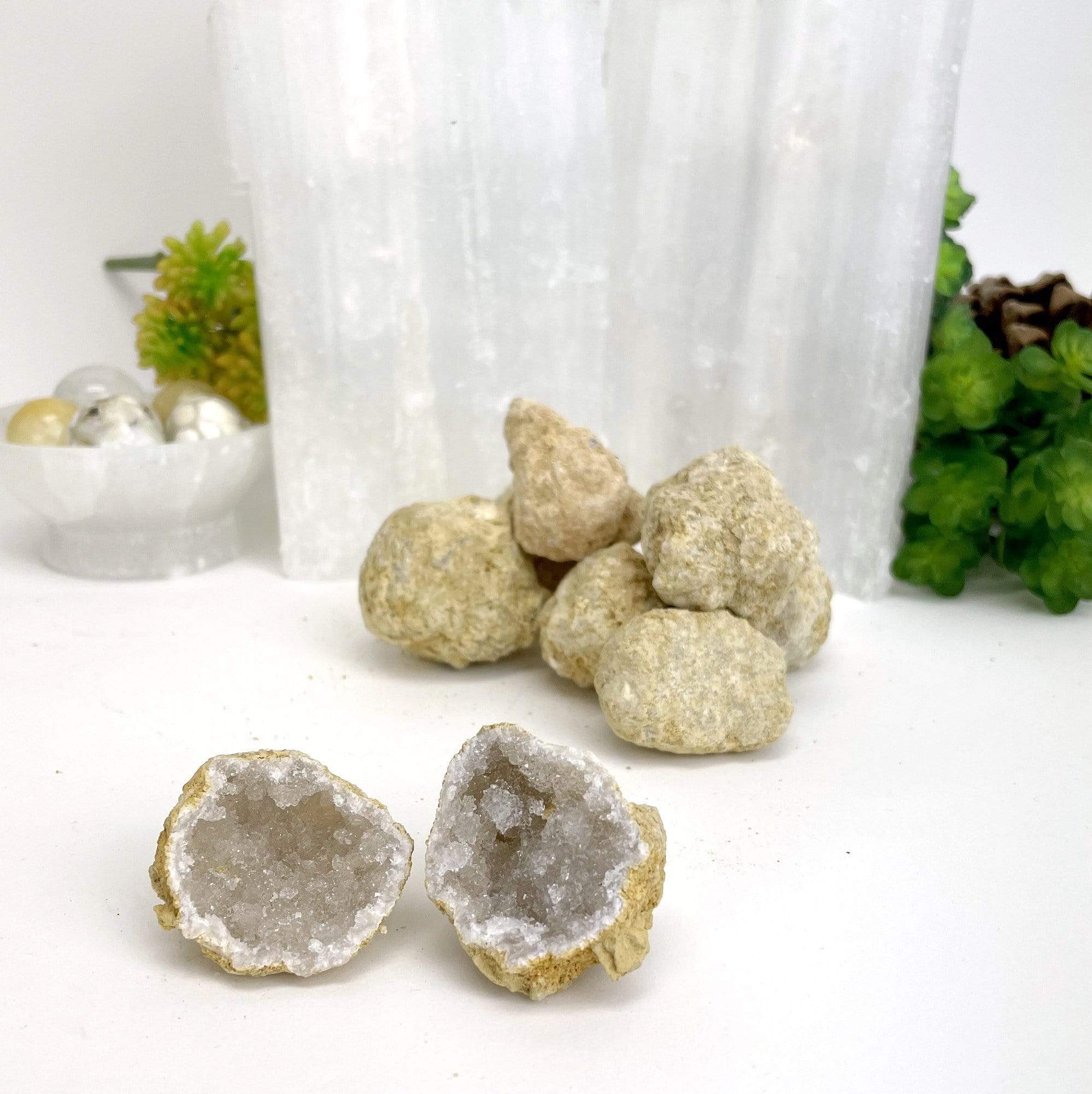 Rock Paradise - Wholesale Spiritual Stone/Crystal - Crystal Party Pack - 10 Break Your Own Geodes6