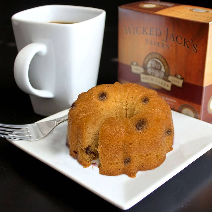 Wicked Jacks Jamaica Rum Cake/ Aroma Ridge Coffee Roasters - Vente Gâteau - Gâteau aux raisins et au rhum jamaïcain Wicked Jack's, 4 oz
