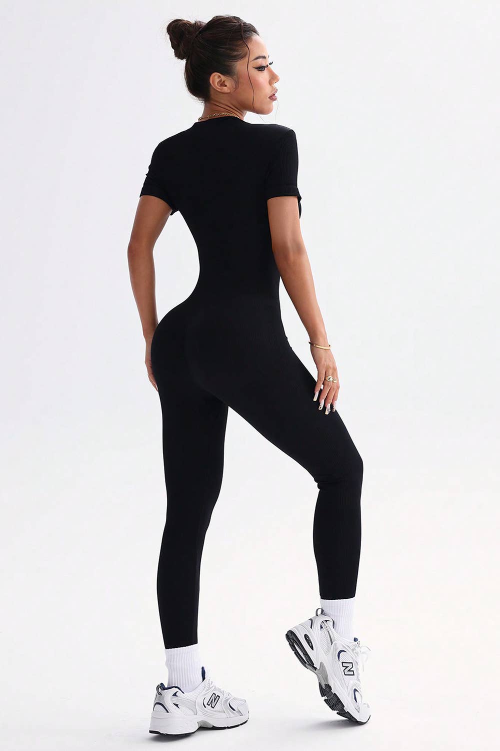 Color 5 - Wholesale Jumpsuit - Dames - Premium naadloos geribd jumpsuit met korte mouwen en ritssluiting aan de voorkant5