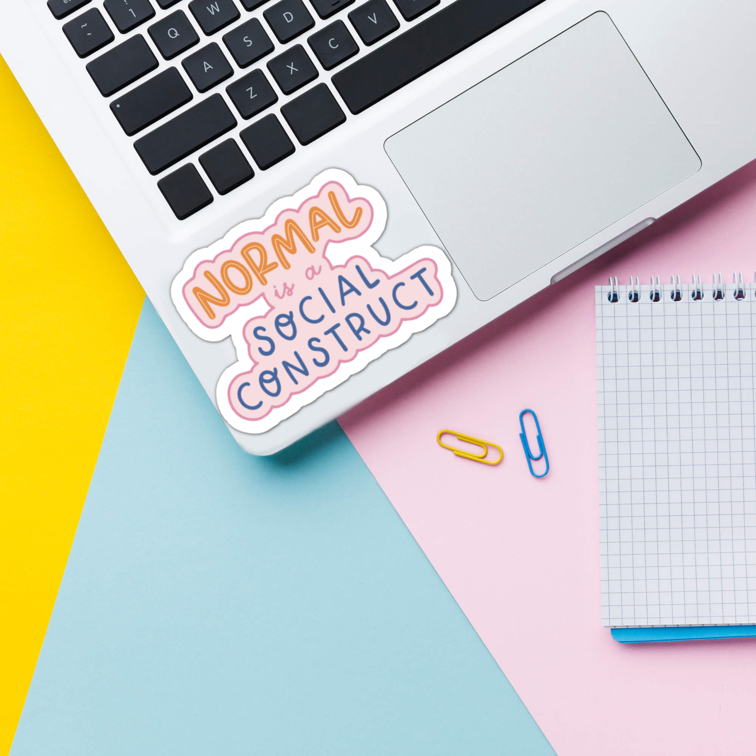 Fluffmallow (Custom duties for USA are pre-paid by us) – Adesivo por atacado – Autocolante de Vinil "Normal é uma Construção Social"1