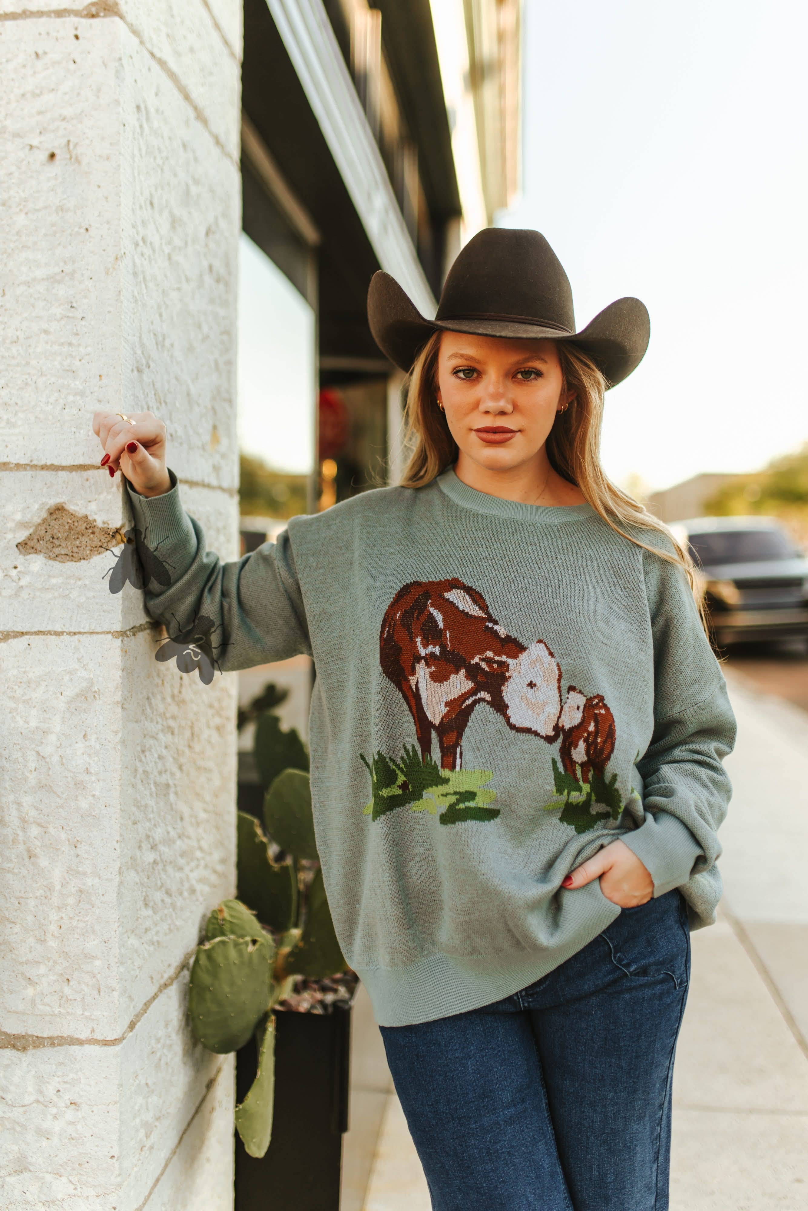 2 Fly Co - Wholesale Graphic Sweatshirt - Women's - CATTLE CREEK