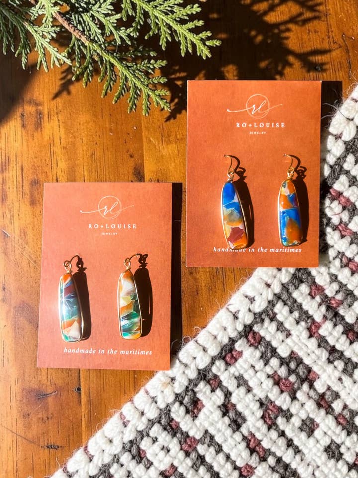 Lake Country-oorbellen voor wholesale door Ro + Louise Jewelry