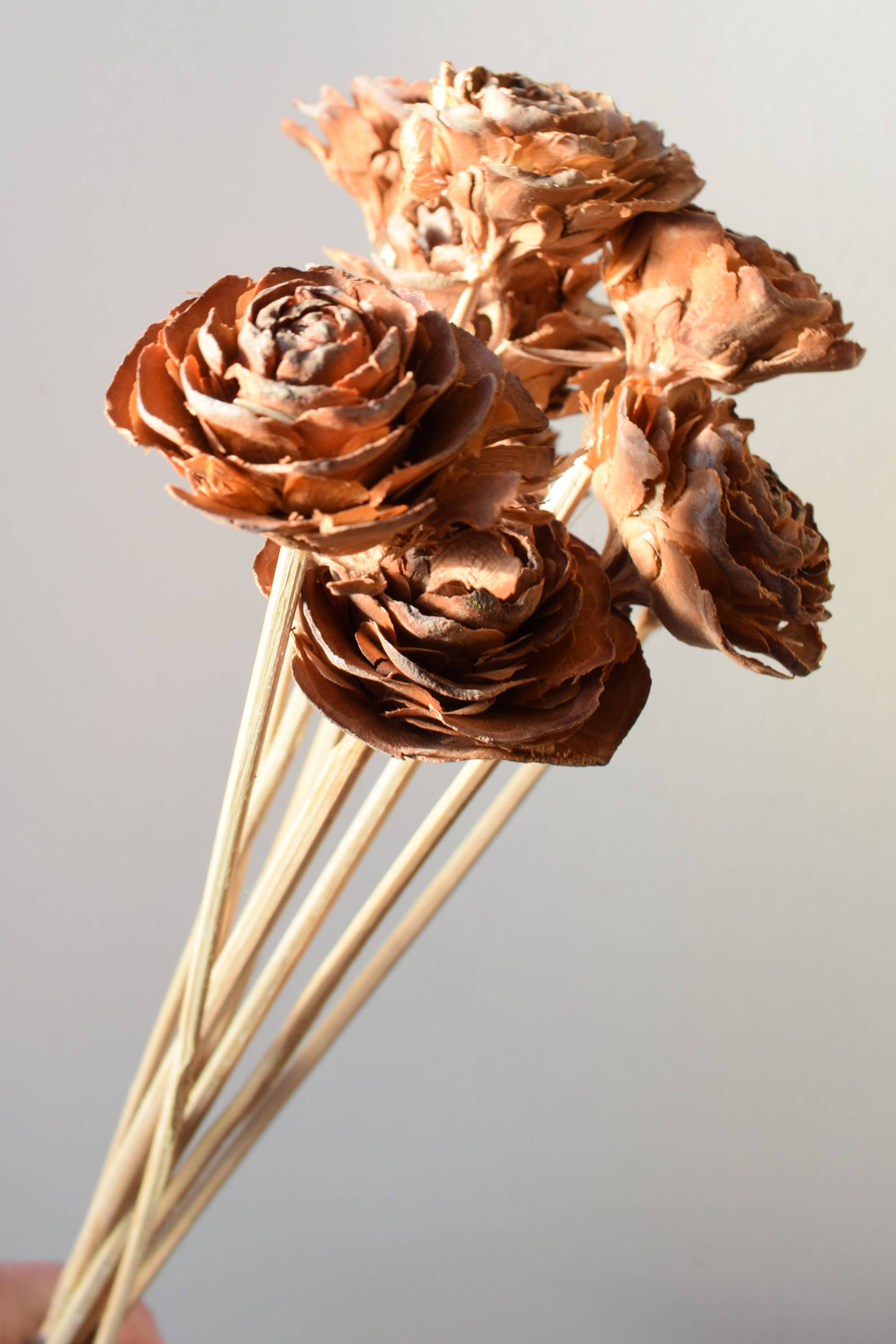 Daisy Gifts Ltd – wholesale Artificial flowers – Cedar Rose Pick Bunch of 9 Woodrose Stems4