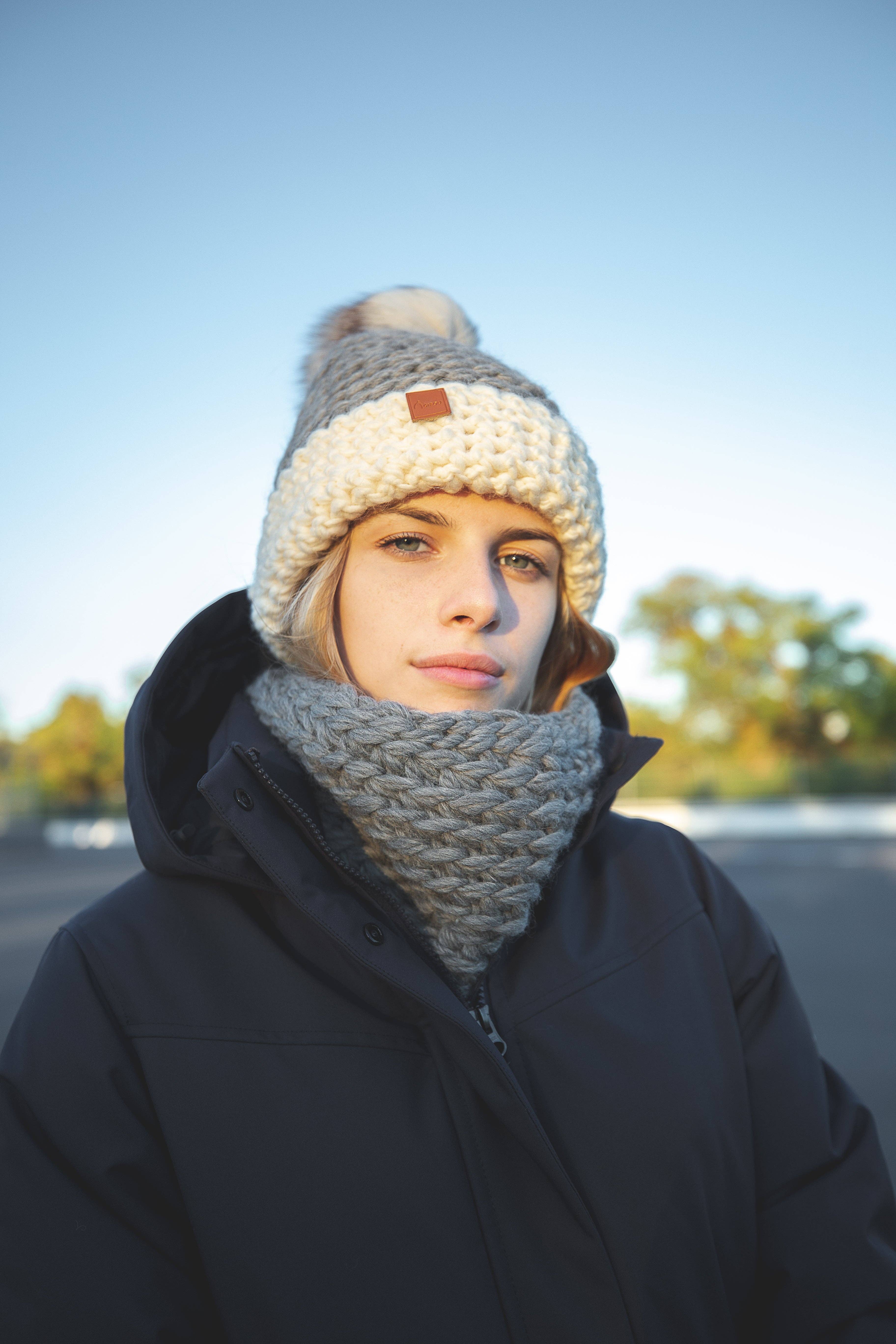 Gibou – wholesale Mössa - Dam – Handstickad halsvärmare18