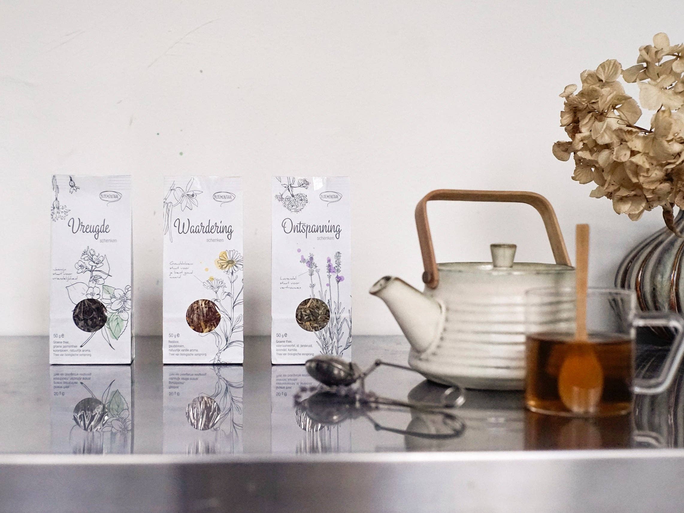 Veer&Moon - Wholesale Loose Tea - Ontspanning Schenken, Biologische Thee2