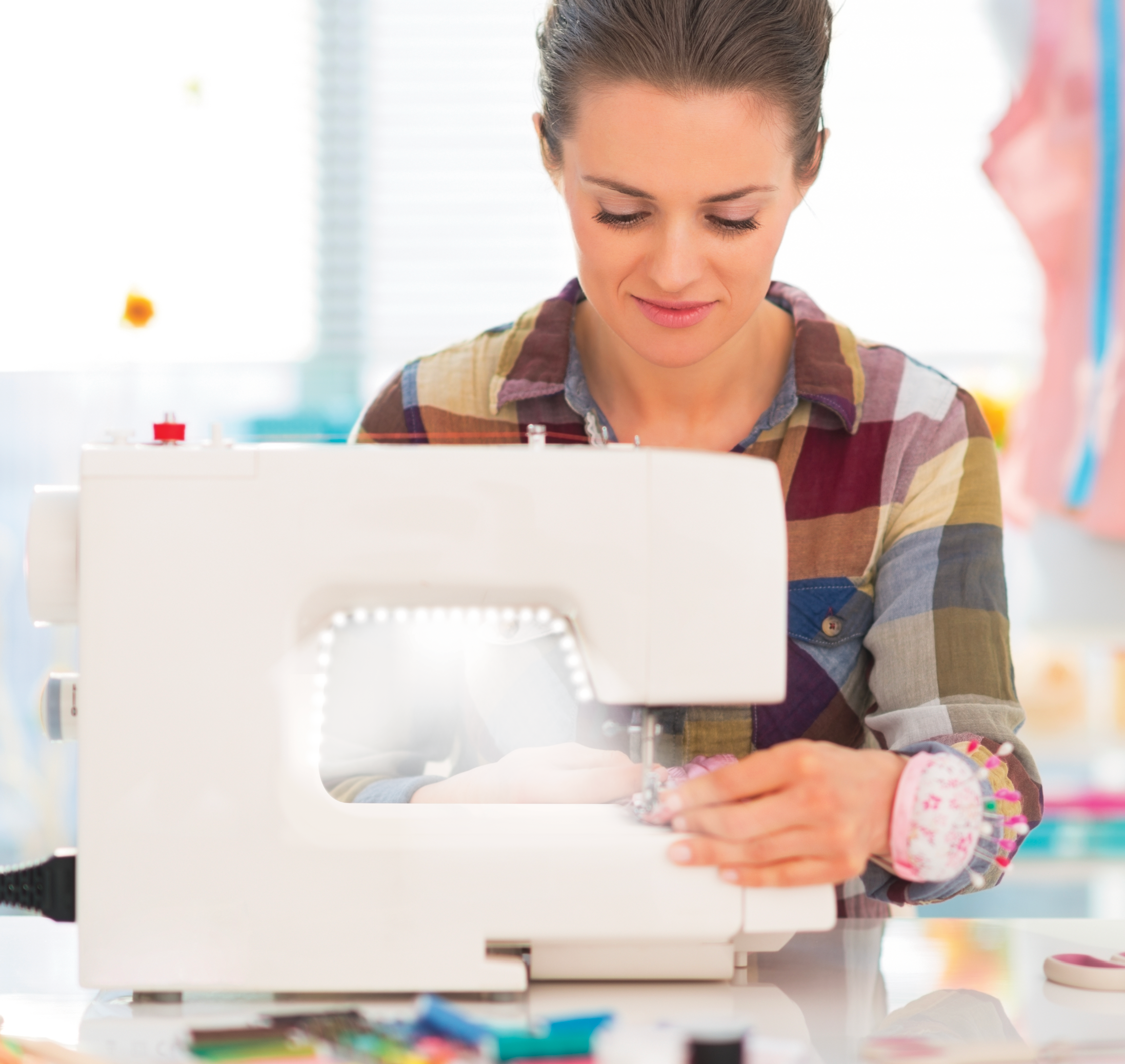 Madam Sew - Wholesale Craft Tool - LED Light Strip for Illuminating Sewing Machine Craft Tools7