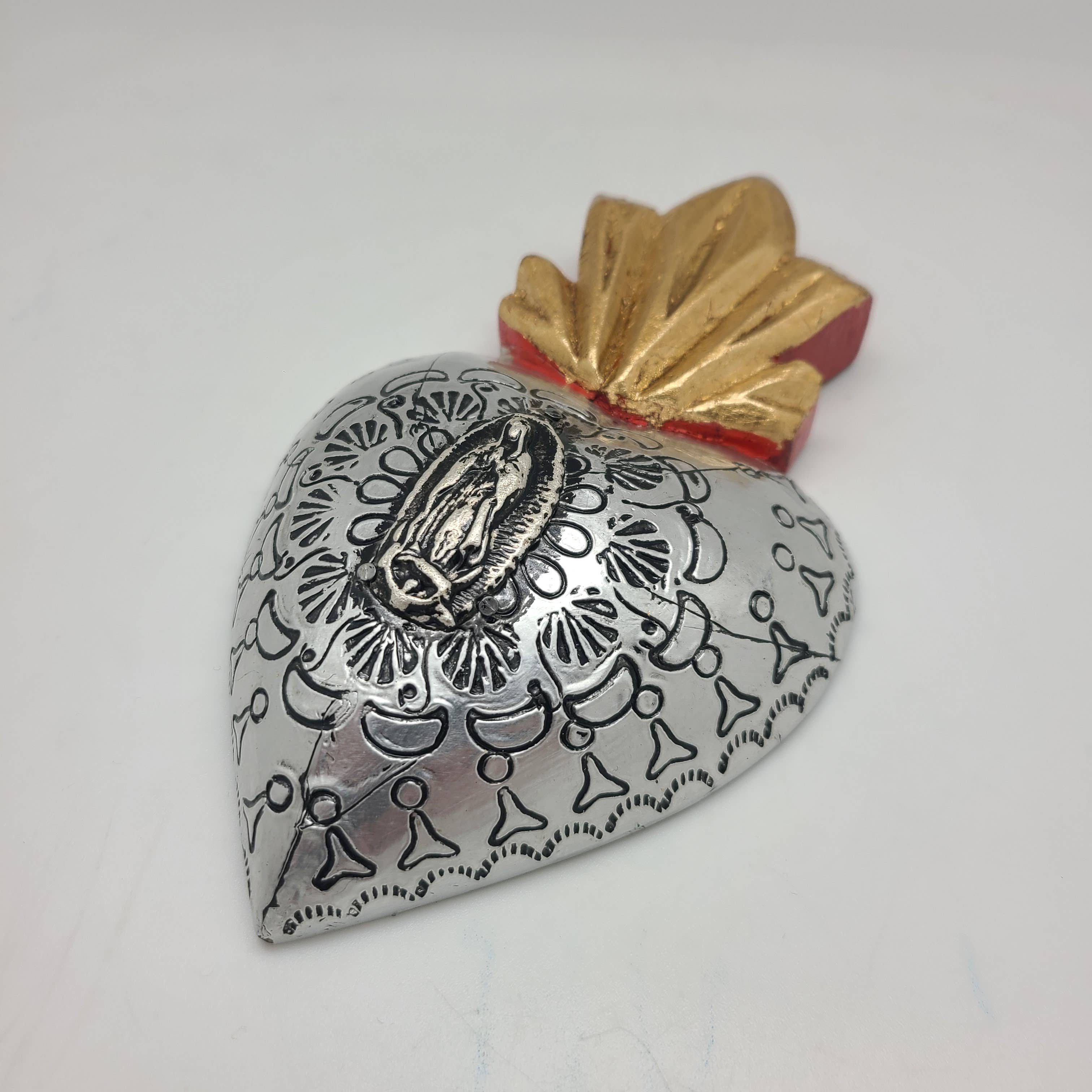 Contreras Designs - Wholesale Wall Accent - MXAL-AH- Etched Tin Over Wood Heart w/ Milagros0