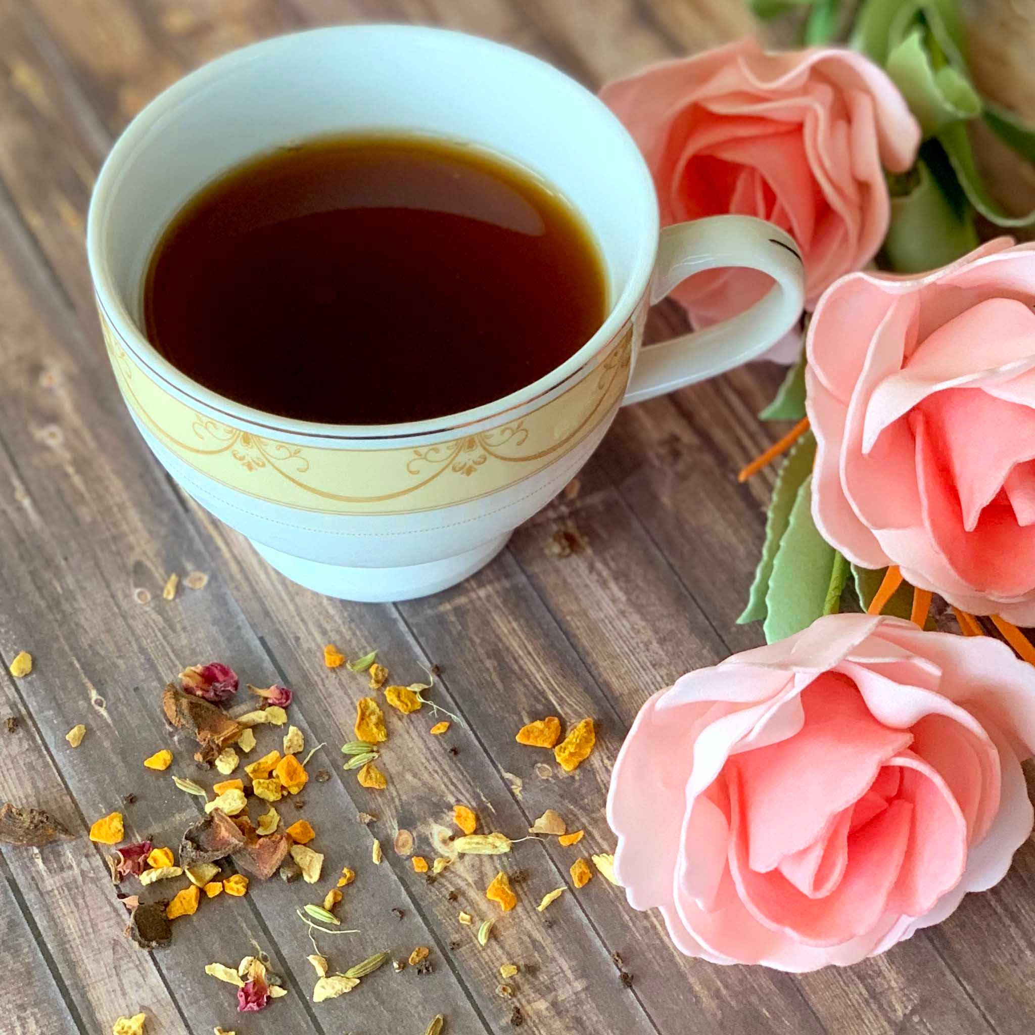 ROOTS IN HARMONY - Wholesale Loose Tea - Golden Chai2