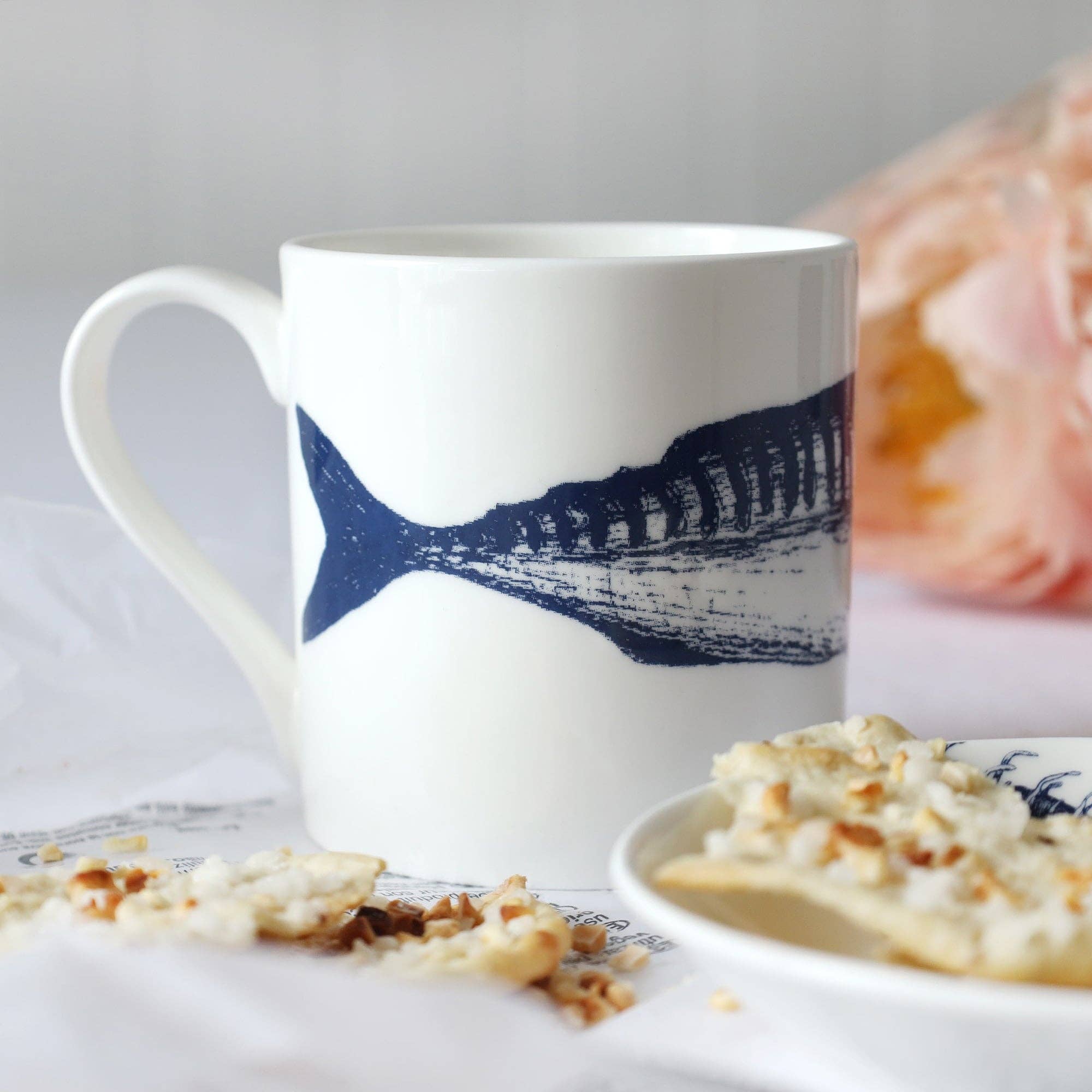 Cream Cornwall – wholesale Kaffekoppar – Bone China-mugg med makrill3