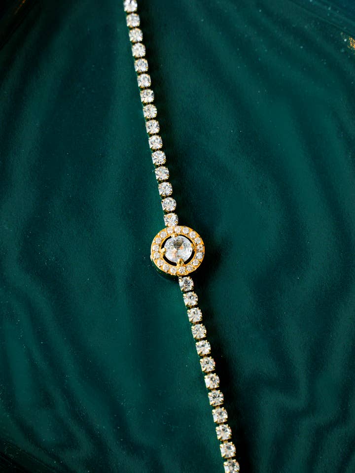 Bracelet de tennis NORA pour la vente par Jewels by Sunaina