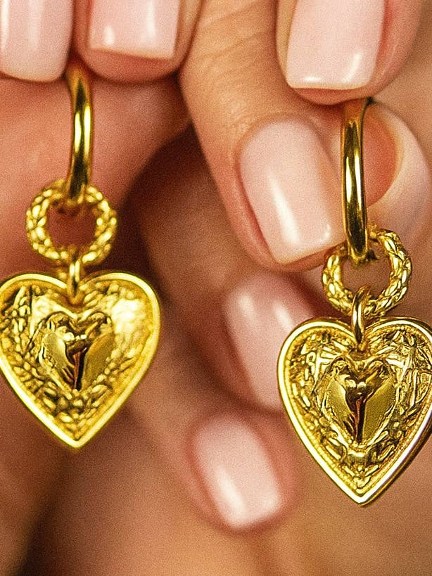 Pendientes bohemios en forma de corazones for wholesale by Wild & Free