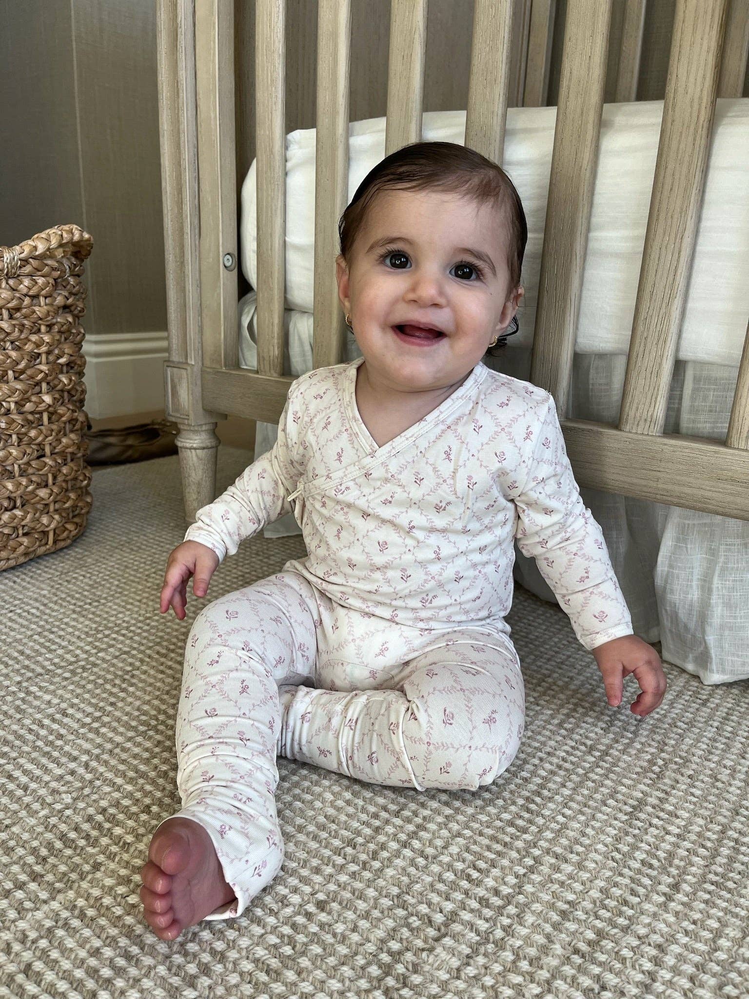 Little Threads - Wholesale Sleepsuit - Baby - Mauve Lattice Bamboo Wrap Footie4