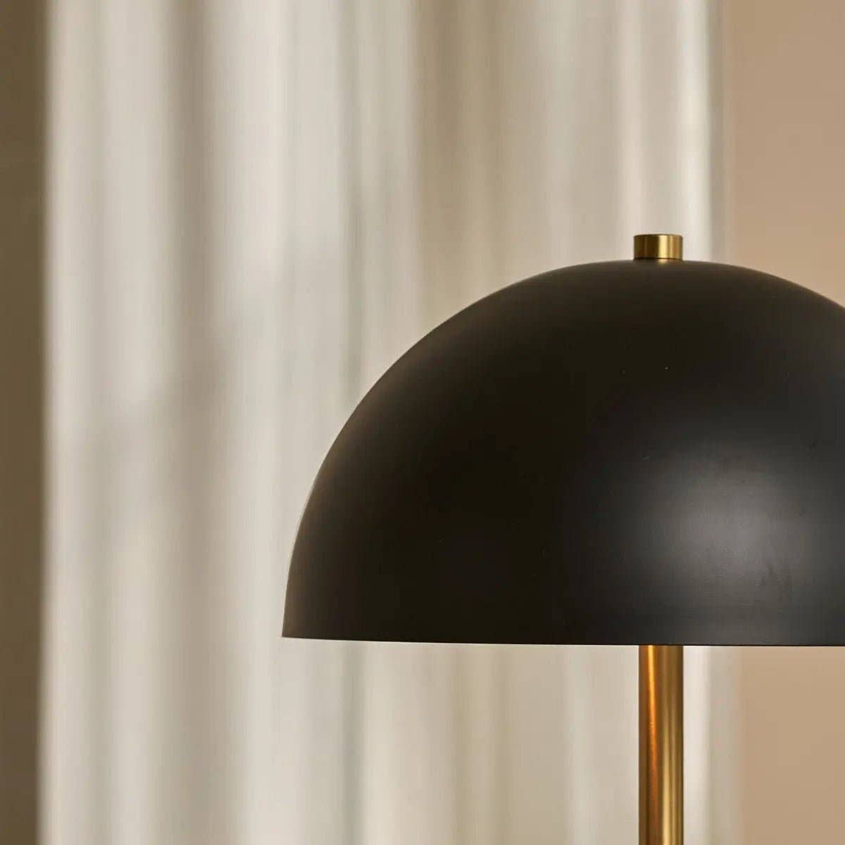 Tavellio - Wholesale Accent/Desk Lamp - Lola Gold & Black Table Lamp | Elegant Metal Design8