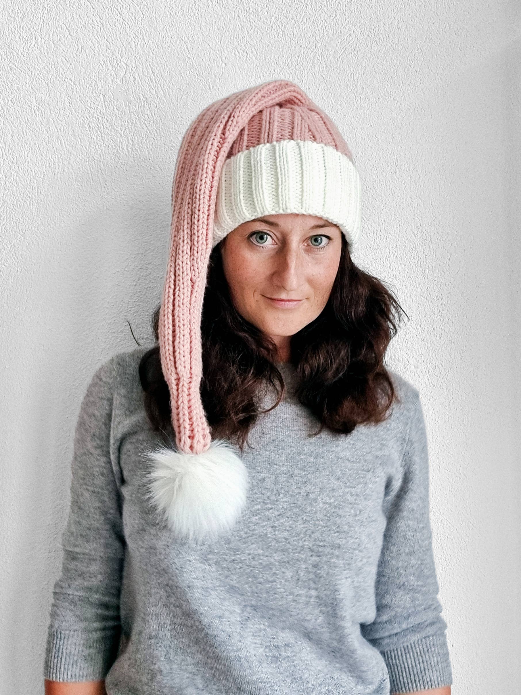 Snazzy Santa - Wholesale Beanie - Unisex - Coarse Knitted Santa Hat - Pink1