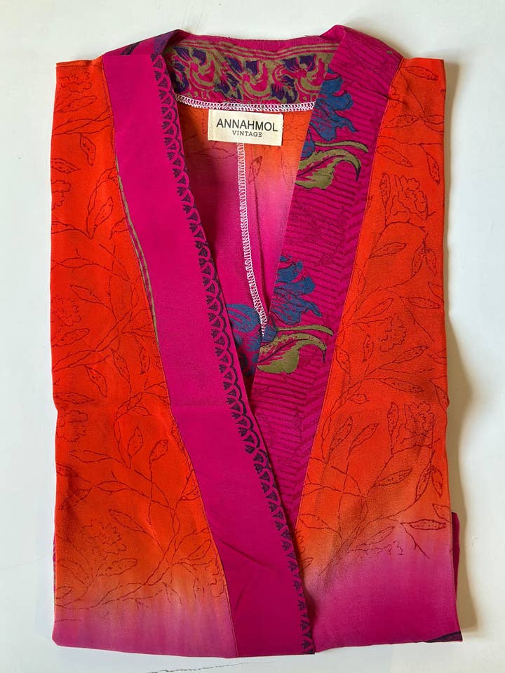 Annahmol - Wholesale Blouse - Women's - Vintage Silk Kimono Top: Free Size: BEST SELLERĀ : OOAK34
