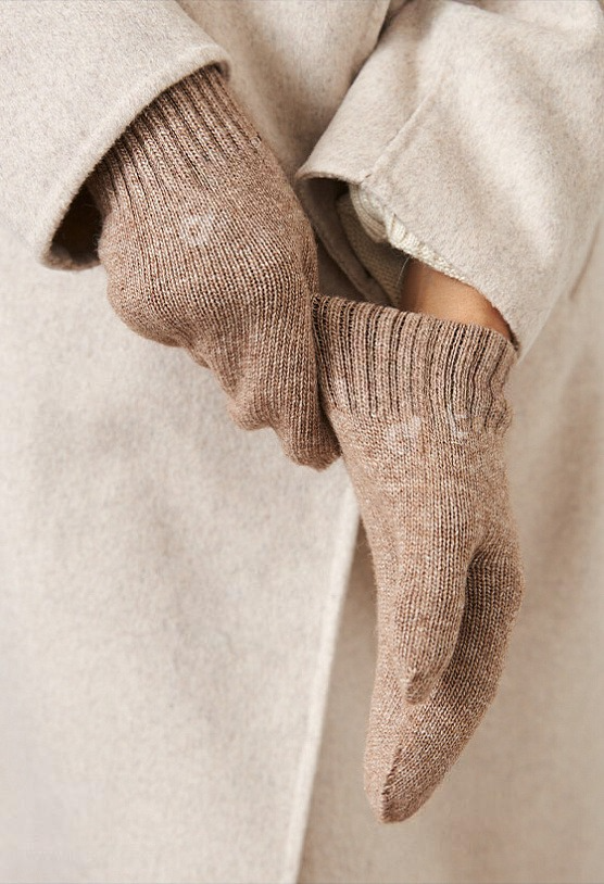 Mongulai - Wholesale Mittens - Women's - Brown Wool Adult’s Mitten2