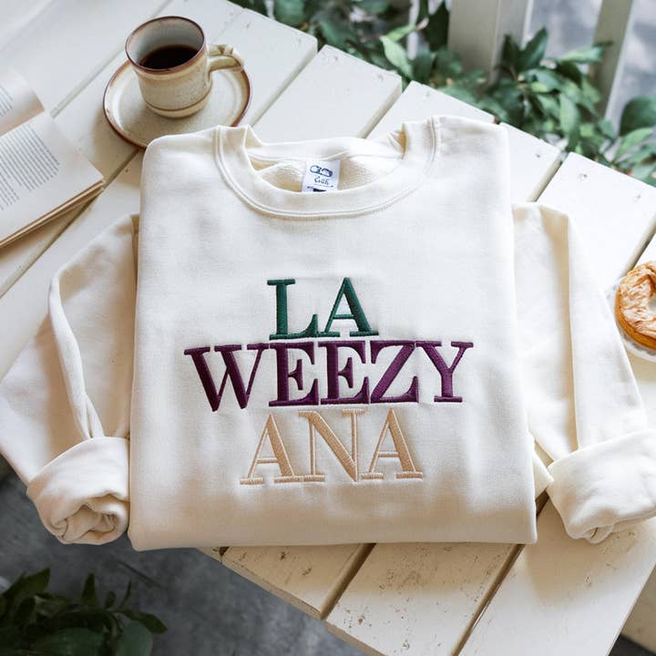 Pull La Weezy Ana Brodé, T-shirt Mardi Gras de Louisiane pour la vente par ClevorFit