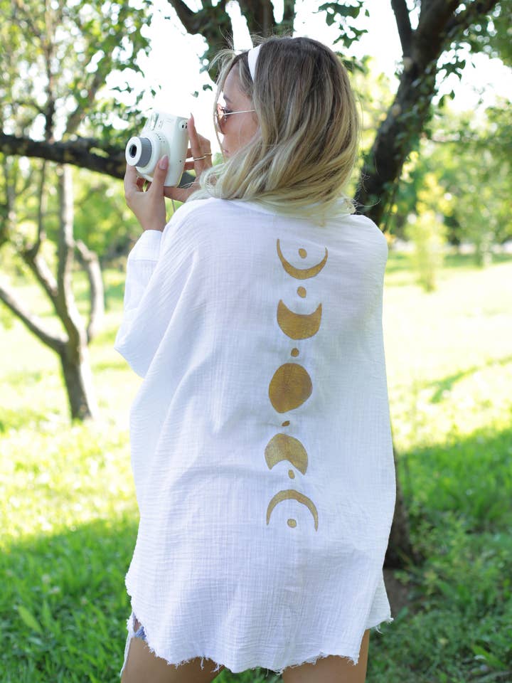 Moa - Wholesale Kimono - Women's - White Crinkle Moon Phases Muslin Kimono Robe / Poncho